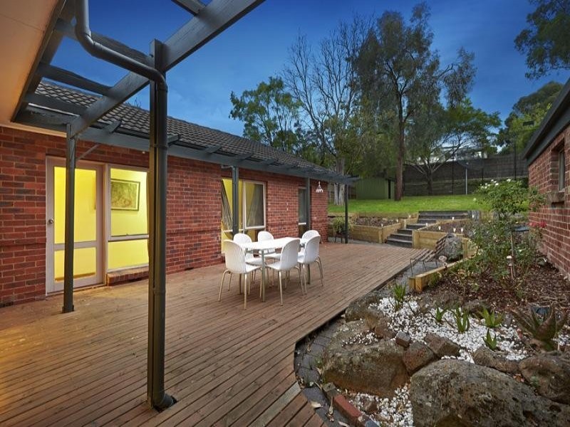 100 Winmalee Rd, Balwyn VIC 3103