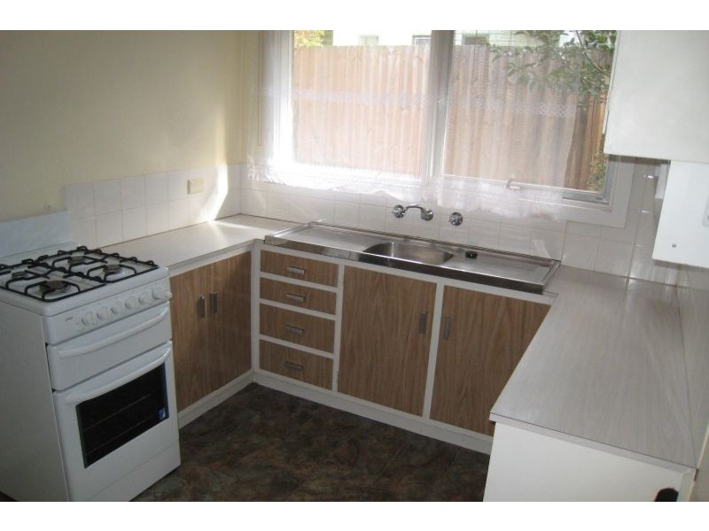 2/25 Grace Street, Mont Albert VIC 3127