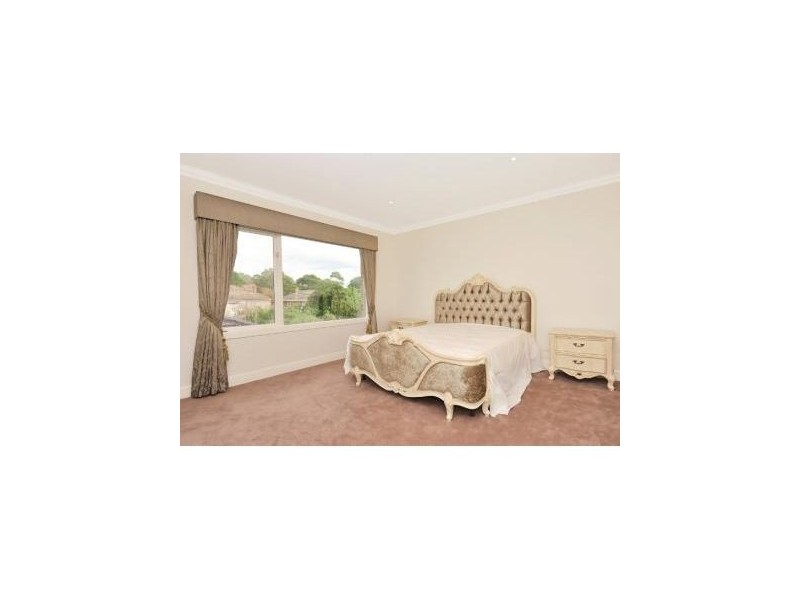 12 Alandale Avenue, Balwyn VIC 3103