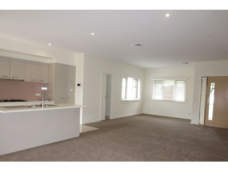 13 Glen Iris Road, Camberwell VIC 3124