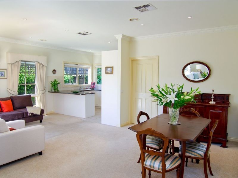 2/16 Westminster Street, Balwyn VIC 3103