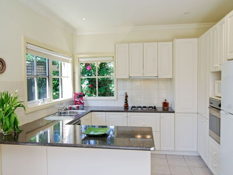 2/16 Westminster Street, Balwyn VIC 3103