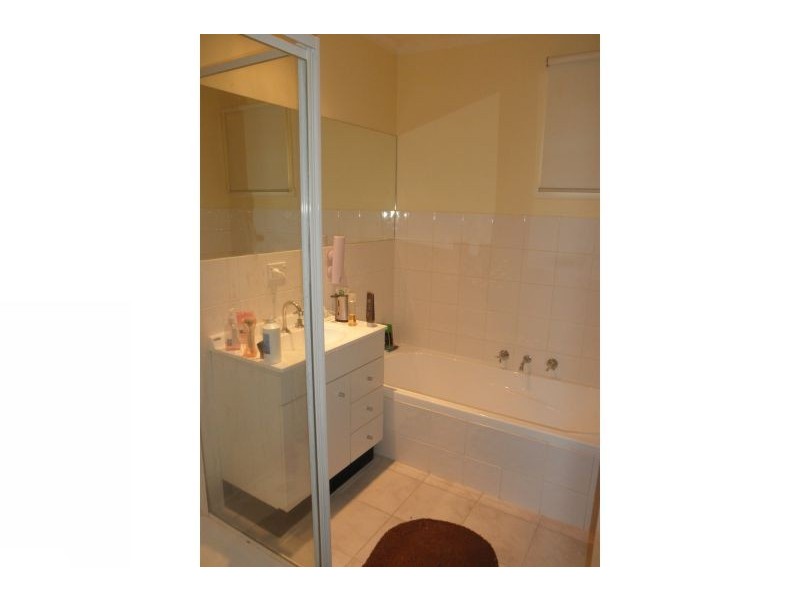 33 Clarence Road, Wantirna VIC 3152