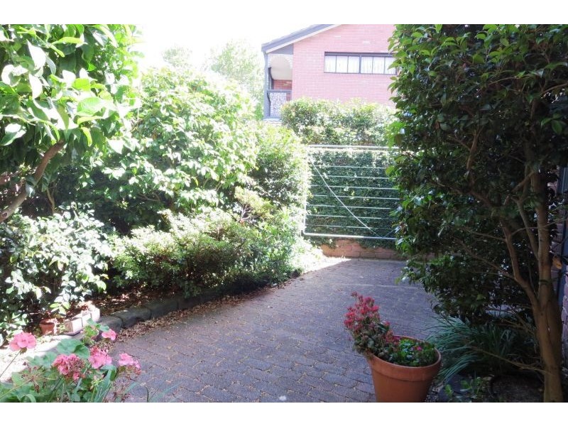 1/25 Matlock Street, Canterbury VIC 3126