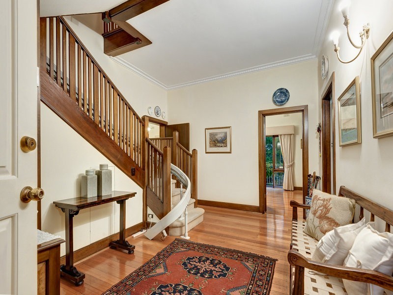 25 Goldthorns Ave, Kew VIC 3101