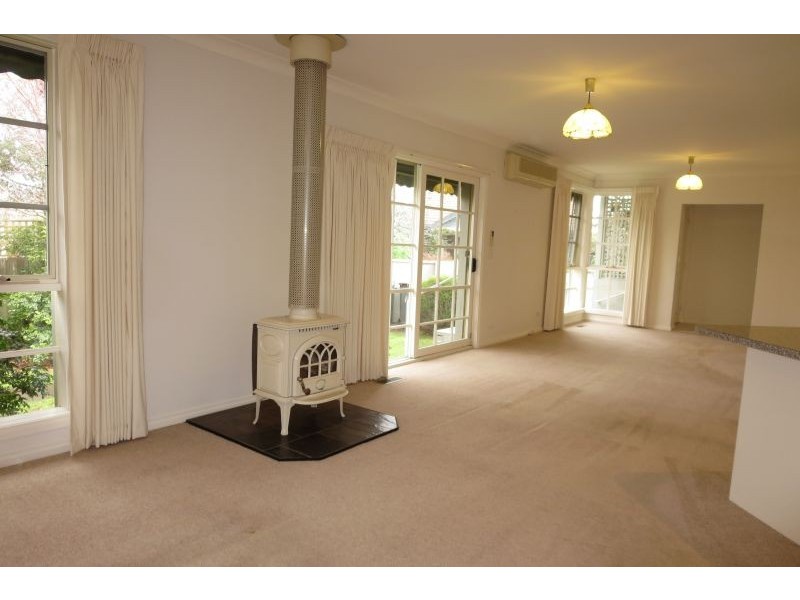 14 Belford Avenue, Kew East VIC 3102