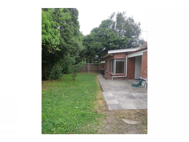 2 Hender Court, Balwyn VIC 3103