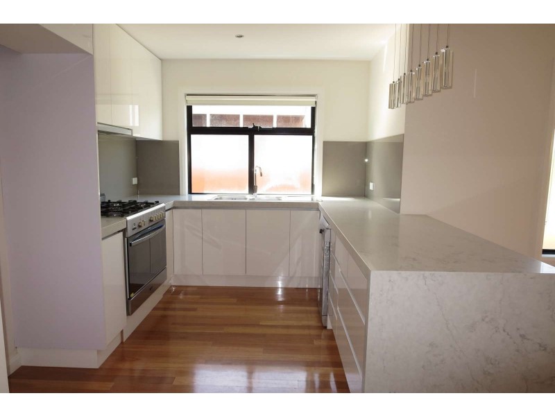 2/11 Sylvander Street, Balwyn North VIC 3104