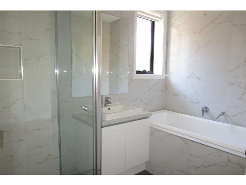 2/11 Sylvander Street, Balwyn North VIC 3104