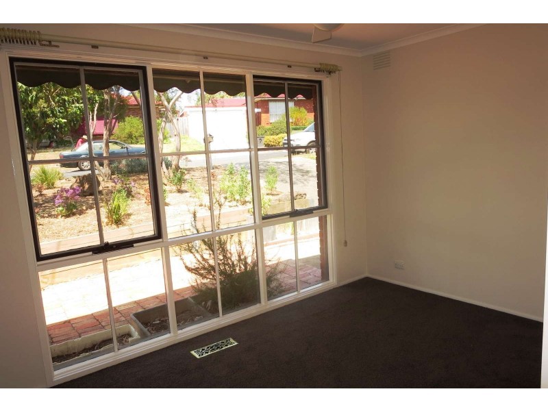 42 Jull Parade, Ringwood North VIC 3134