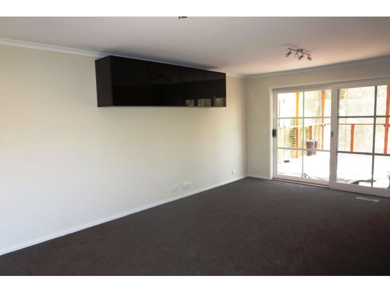 42 Jull Parade, Ringwood North VIC 3134