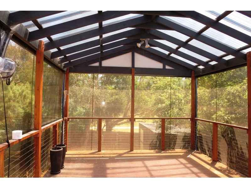 42 Jull Parade, Ringwood North VIC 3134