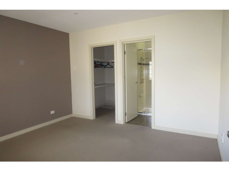 2/14 Saxton Street, Box Hill North VIC 3129