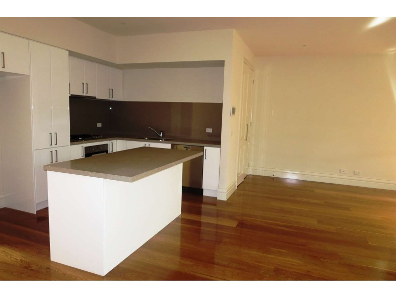 2/2 Tyrrell Avenue, Blackburn VIC 3130