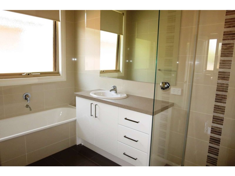 2/2 Tyrrell Avenue, Blackburn VIC 3130