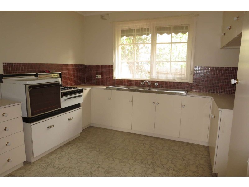 2/17 Kingsley Crescent, Mont Albert VIC 3127