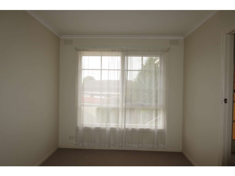 2/17 Kingsley Crescent, Mont Albert VIC 3127