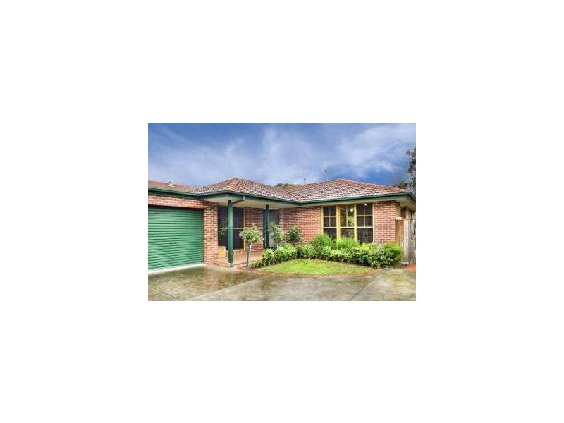 2/17 Montpellier Road, Burwood VIC 3125