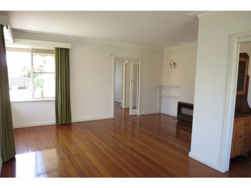1/10A Oak Street, Surrey Hills VIC 3127