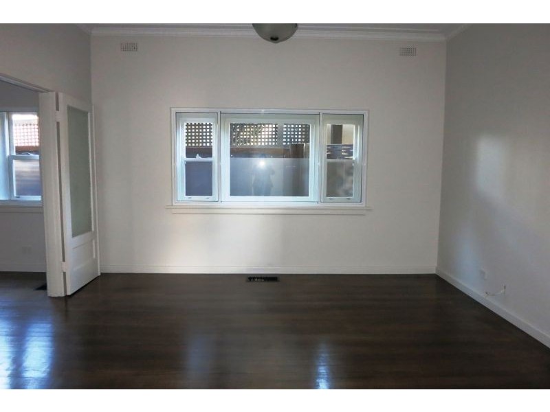 10A Smythe Ave, Mont Albert VIC 3127