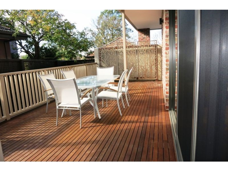 10A Smythe Ave, Mont Albert VIC 3127