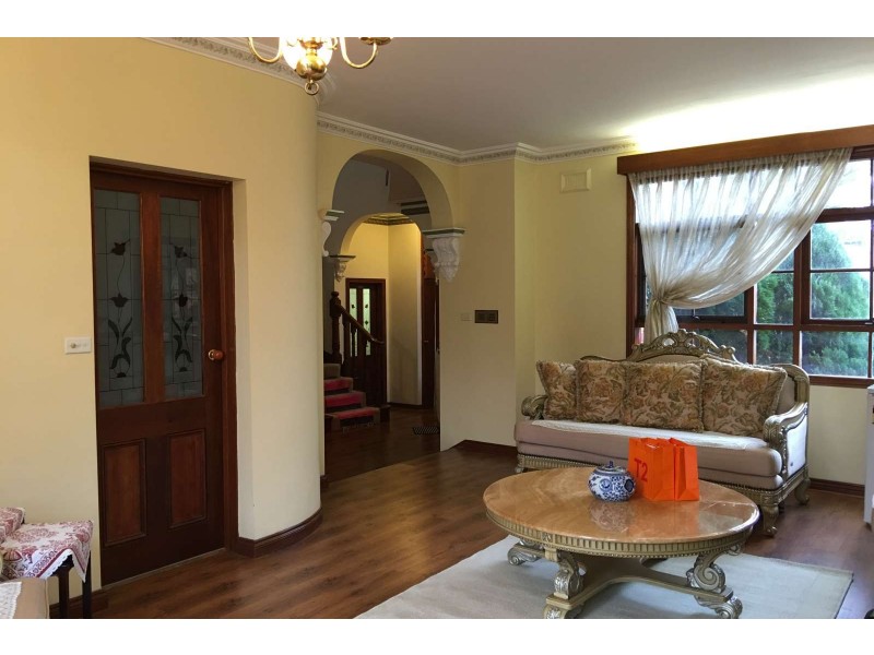 81 Leura Grove, Hawthorn East VIC 3123