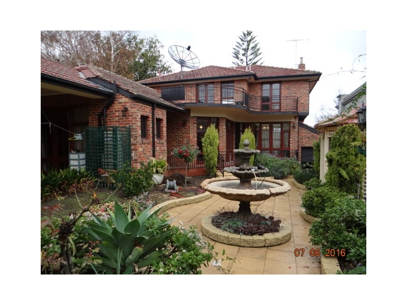 81 Leura Grove, Hawthorn East VIC 3123