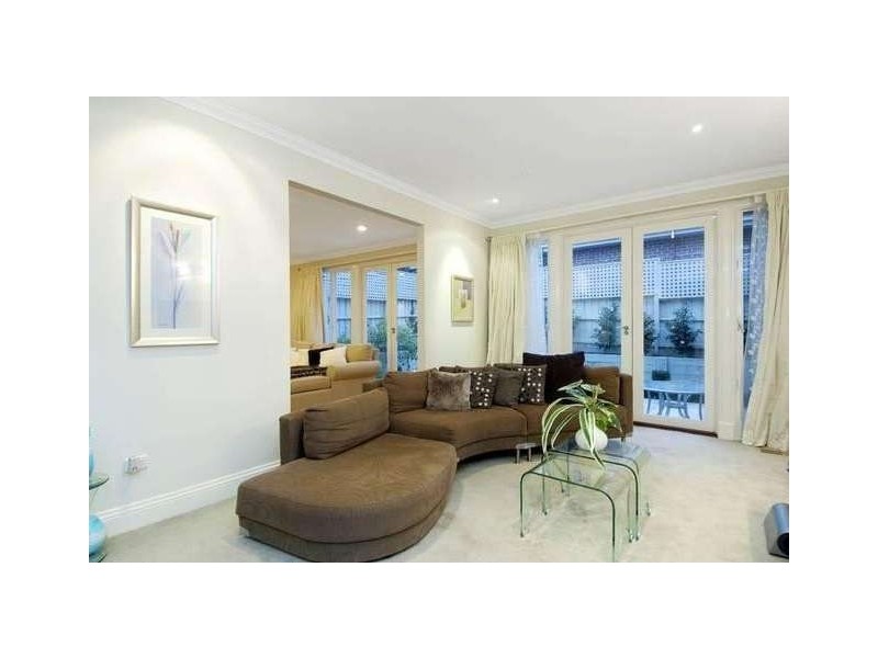 1 Chertsey Street, Surrey Hills VIC 3127