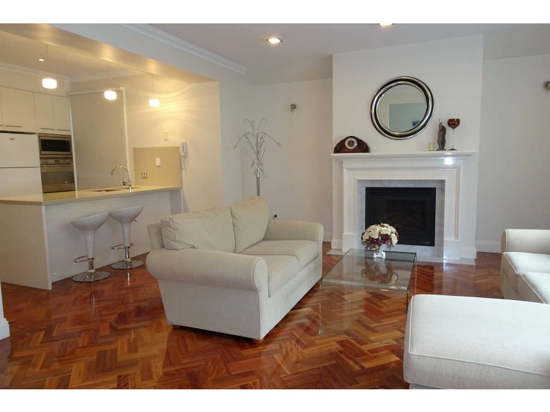 1 Chertsey Street, Surrey Hills VIC 3127