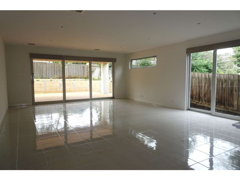 4A Olympiad Crescent, Box Hill North VIC 3129