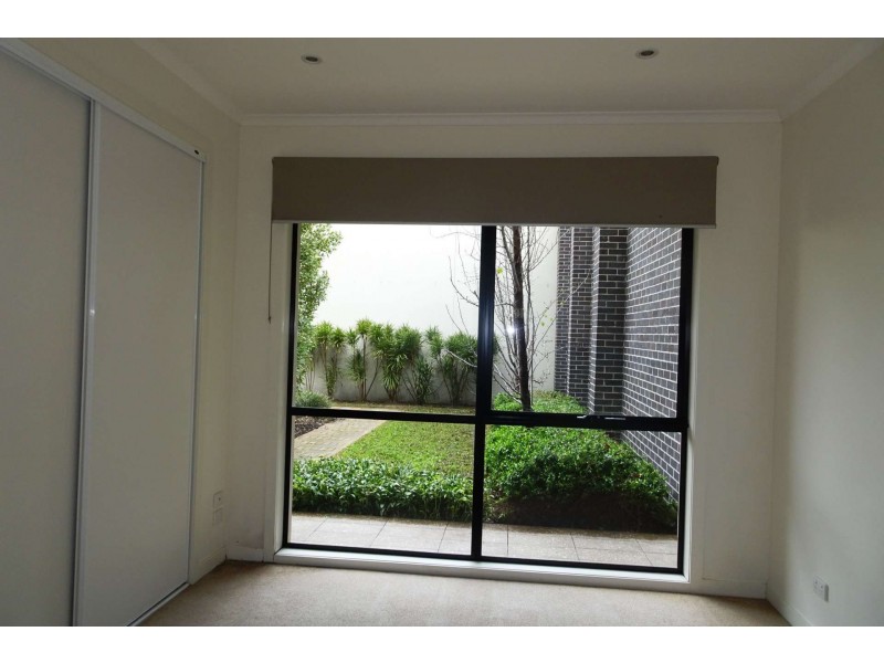 30 McDougall Drive, Footscray VIC 3011