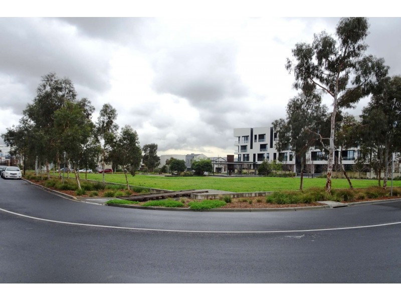 30 McDougall Drive, Footscray VIC 3011