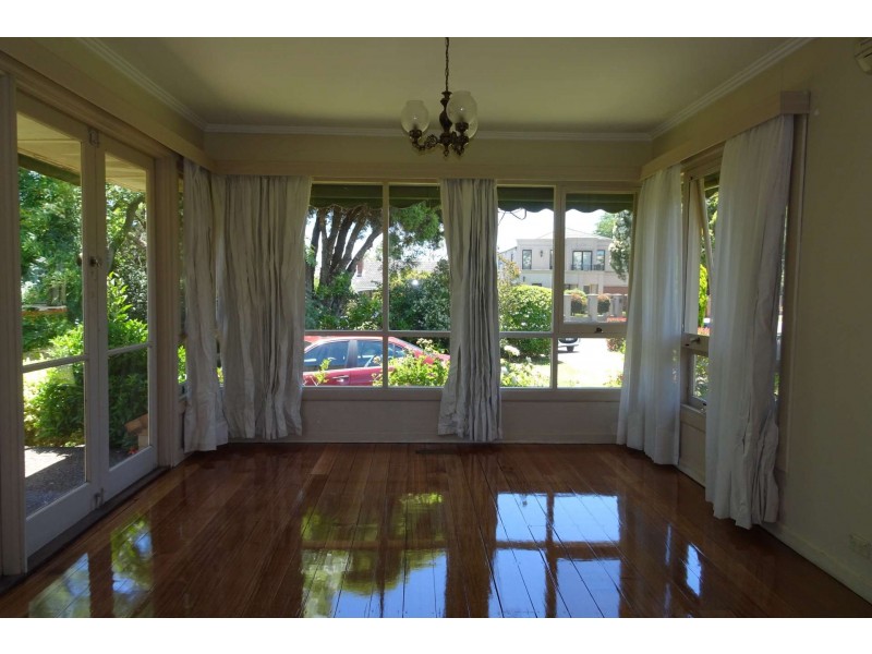 10 Dumblane Ave, Balwyn North VIC 3104