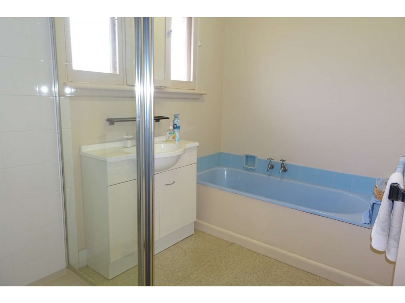 10 Dumblane Ave, Balwyn North VIC 3104