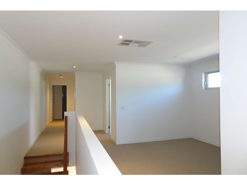 4A Olympiad Crescent, Box Hill North VIC 3129