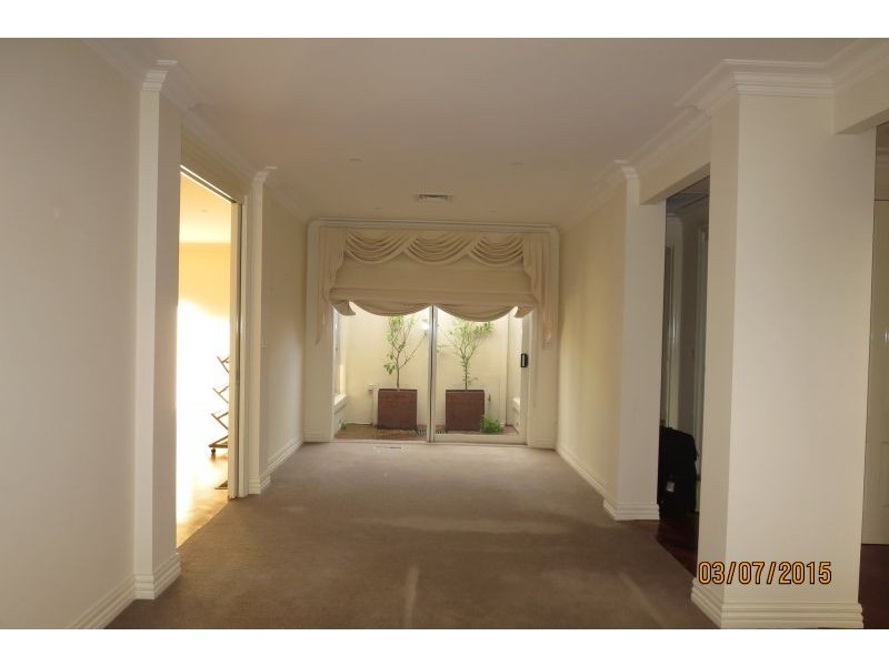 2/10 Henry Street, Balwyn VIC 3103