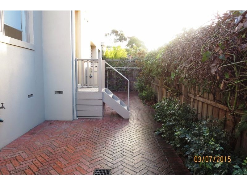 2/10 Henry Street, Balwyn VIC 3103