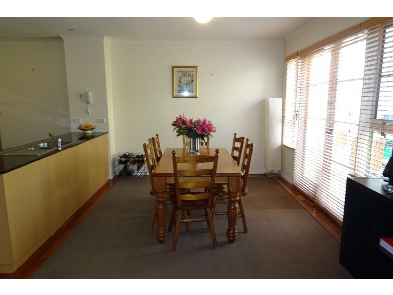 15/28 Pine St, Hawthorn VIC 3122