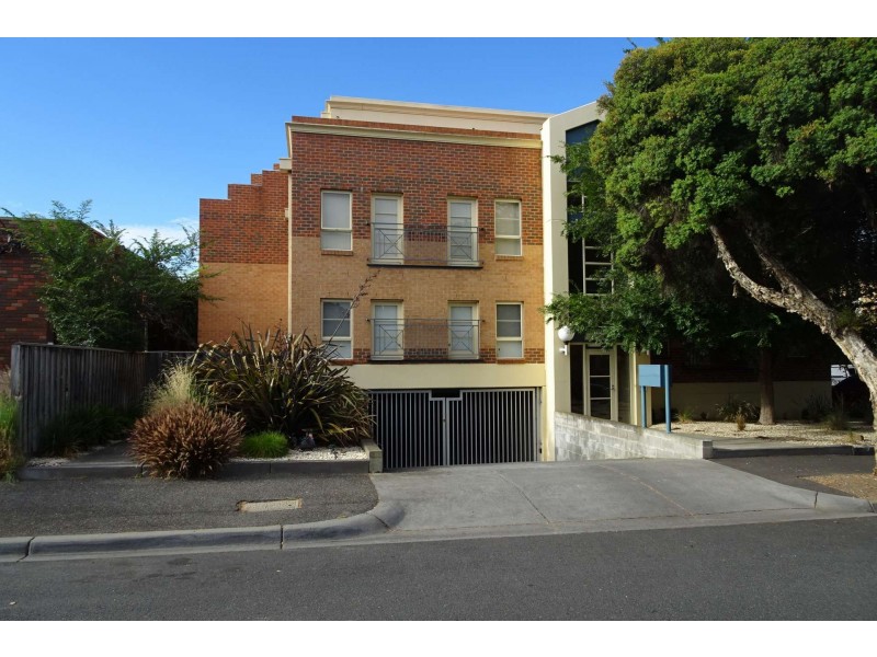 15/28 Pine St, Hawthorn VIC 3122