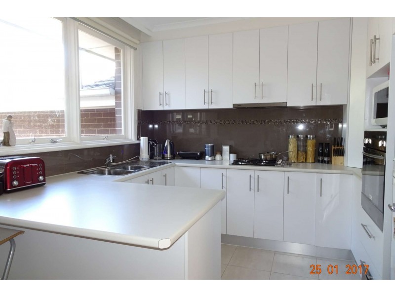 2/3 Byron Street, Canterbury VIC 3126
