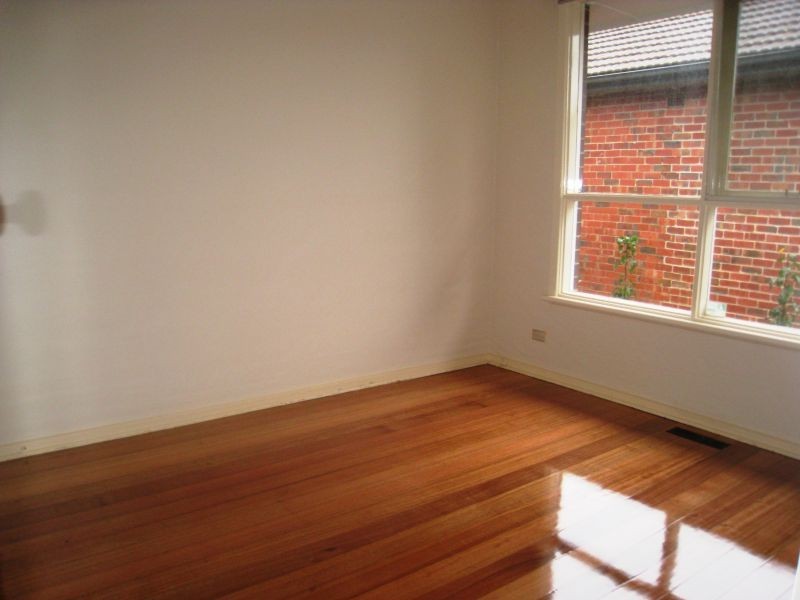 2/3 Byron Street, Canterbury VIC 3126