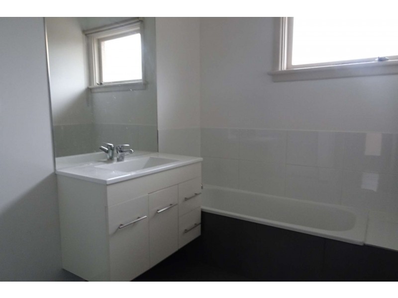 1/11 Rishon Avenue, Blackburn South VIC 3130