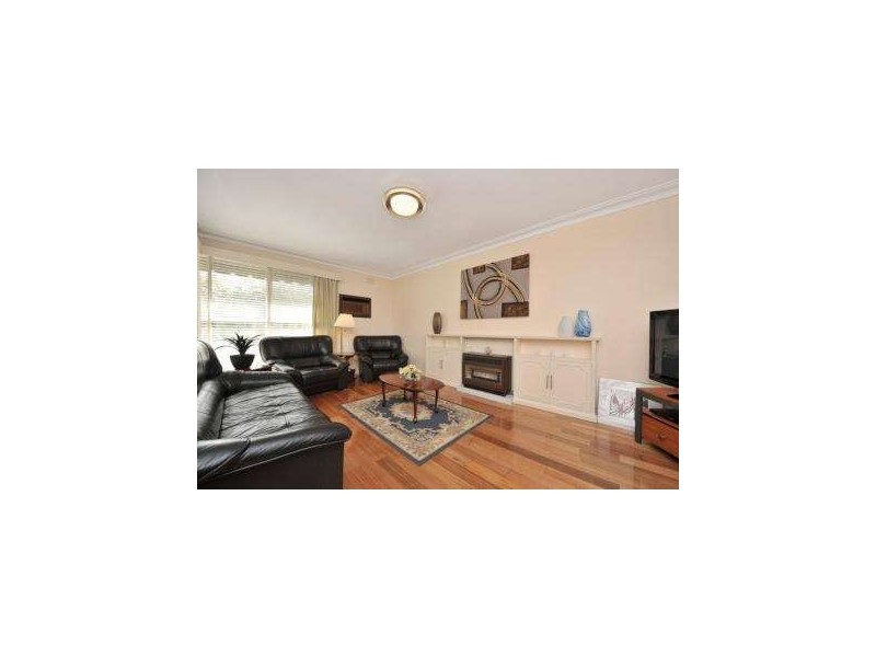 2/16 Woodlands Ave, Kew East VIC 3102