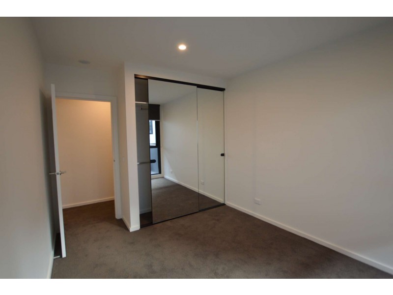 242/188 Whitehorse Rd  ENTRY VIA JERSEY ST, Balwyn VIC 3103