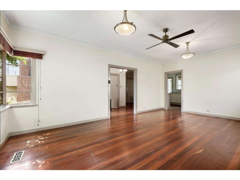 8 Corby St, Balwyn North VIC 3104