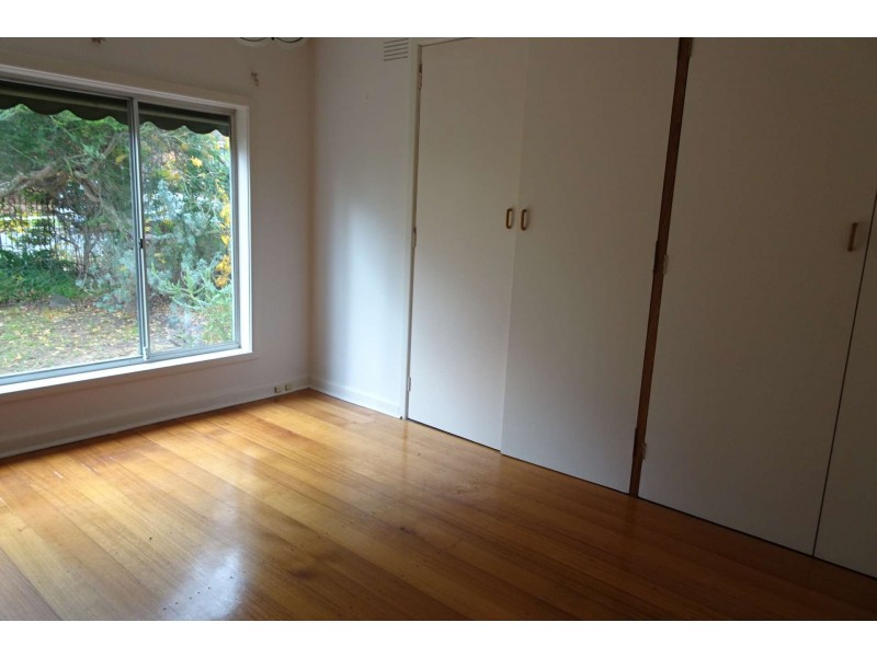 32 Kirstina Road, Glen Waverley VIC 3150