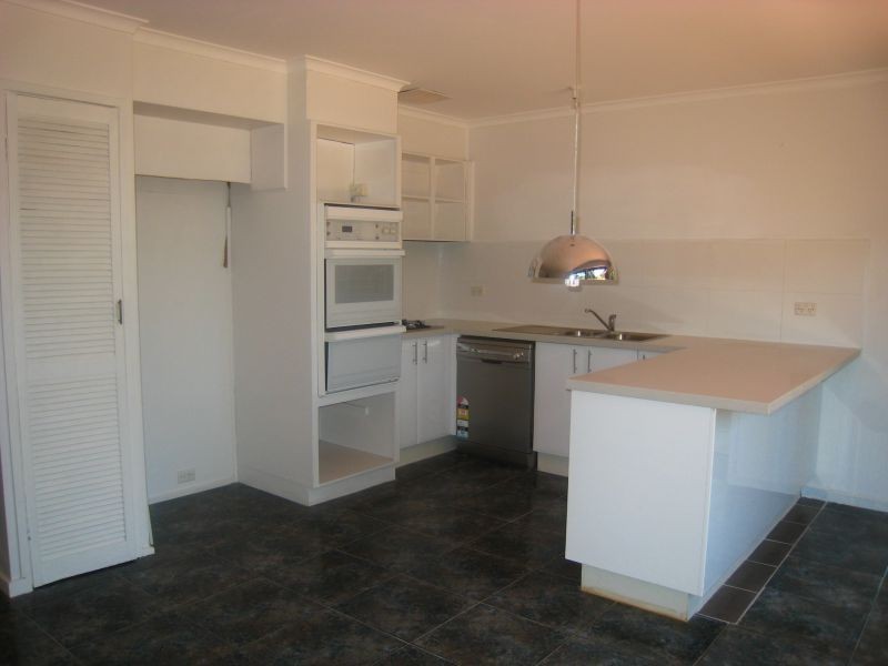 2 Griffin Close, Surrey Hills VIC 3127