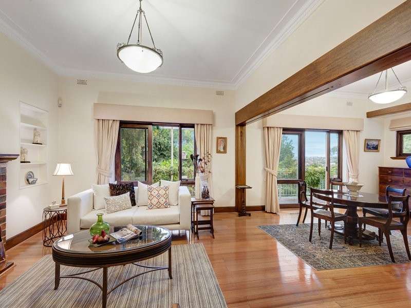 25 Goldthorns Ave, Kew VIC 3101