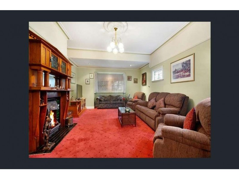 17 Wilson St, Surrey Hills VIC 3127