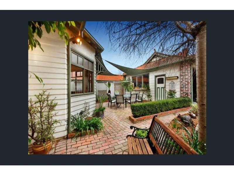 17 Wilson St, Surrey Hills VIC 3127